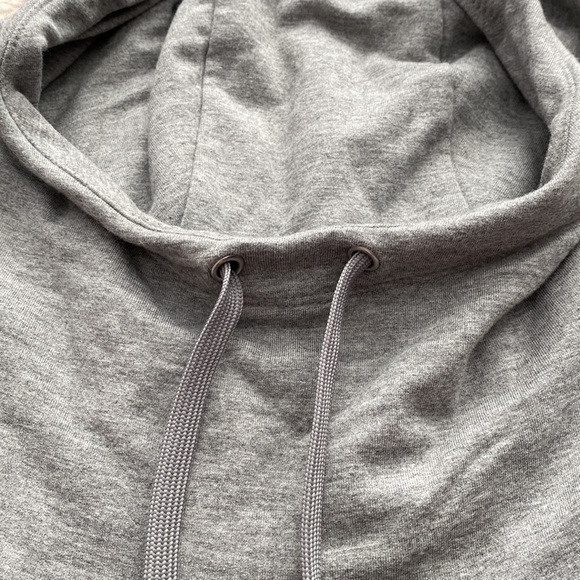 Women’s Grey Babaton Hoodie - Picture 4 of 4